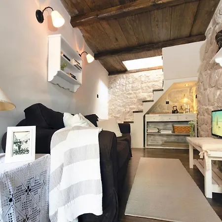 Hébergement de vacances Stone Lavandula Baška Voda