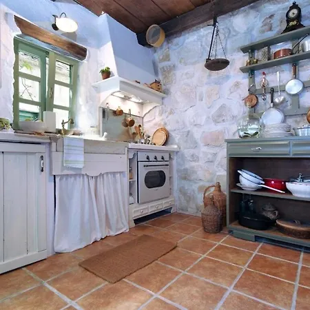 Dom wakacyjny Stone Lavandula Baška Voda